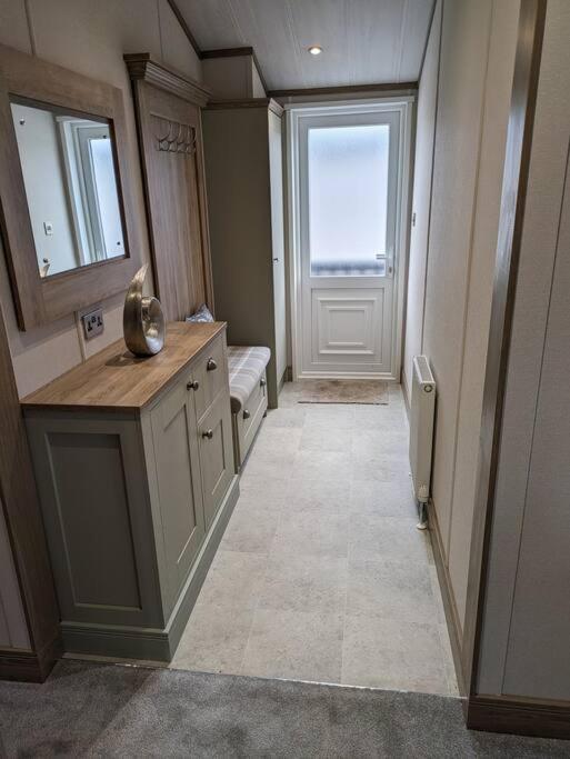 Kingfisher Lodge Woodhall Spa Buitenkant foto