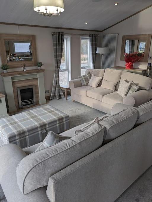Kingfisher Lodge Woodhall Spa Buitenkant foto